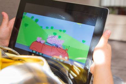 saturday-morning-cartoons-streaming-anytime-why-kids-content-is-vital-to-subscriber-growth-scaled.jpg