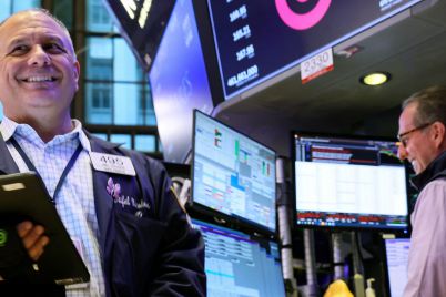 shareholder-payouts-hit-a-record-1-7-trillion-last-year-as-bank-profits-surged-scaled.jpg