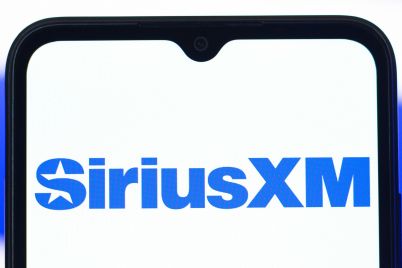 sirius-long-commercial-free-in-cars-is-betting-on-advertising-to-capture-new-listeners-scaled.jpg