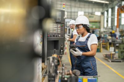 skilled-trade-careers-30-pay-bump-signals-major-economic-shift.jpg