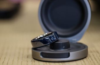 smart-ring-ipo-oura-delays-public-offering-amidst-market-volatility.jpg