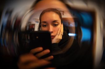 social-media-addiction-trial-a-trillion-dollar-risk-to-metas-digital-kingdom.jpg