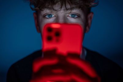 social-media-curfew-uks-bold-move-to-protect-teens-ignites-tech-debate.jpg