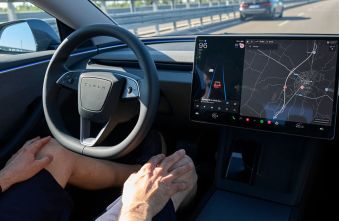software-defined-cars-decoding-the-longevity-risk-and-innovation-curve.jpg