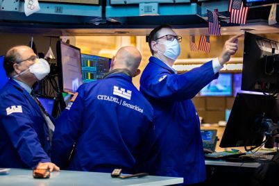 sp-500-and-nasdaq-fall-to-start-the-week-as-tech-struggles-meta-drops-5.jpg