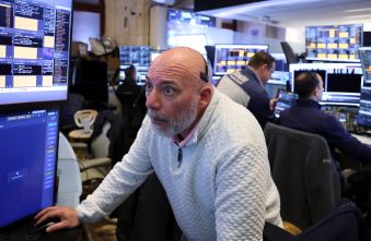 sp-500-heads-for-its-best-month-since-2020-plus-apple-earnings-on-deck.jpg