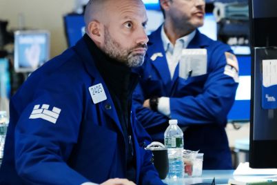 sp-500-nasdaq-eke-out-small-gains-as-jump-in-treasury-yields-cools-scaled.jpg
