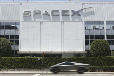 spacex-ipo-risk-jim-cramer-warns-of-unsustainable-valuations.jpg