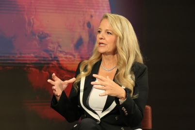 spacex-tesla-tie-up-innovation-synergies-and-market-disruption.jpg