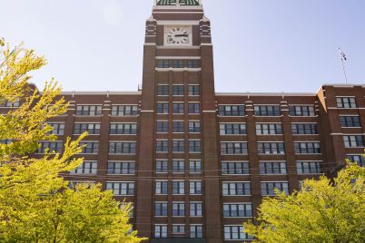starbucks-employees-to-return-to-the-office-four-days-a-week-or-take-a-payout-scaled.jpg
