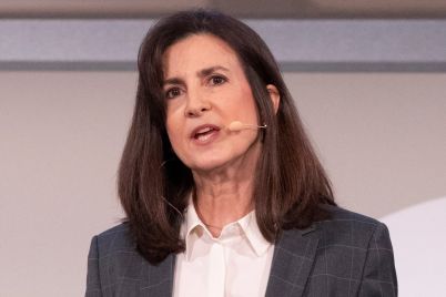 starbucks-poaches-nordstrom-cfo-as-executive-shake-up-continues.jpg