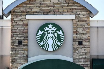 starbucks-store-closures-a-strategic-restructuring-warning.jpg