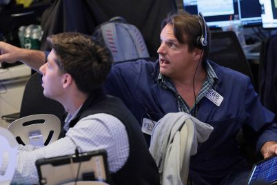 stock-market-divergence-unpacking-the-ai-driven-growth-paradox.jpg