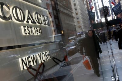 tapestry-shares-plunge-nearly-16-as-coach-parent-says-tariffs-will-bite-into-profits-scaled.jpg