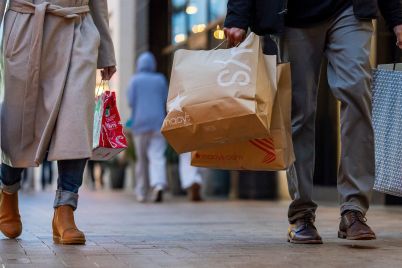 tariffs-are-expected-to-start-showing-up-more-in-consumer-prices-as-holiday-shopping-season-starts-scaled.jpg