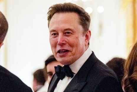 tesla-roadster-breakthrough-engineering-powers-future-mobility.jpg