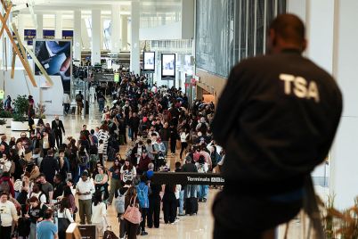 this-is-insane-long-lines-plague-u-s-airports-as-tsa-officers-face-second-missed-paycheck-in-shutdown.jpg