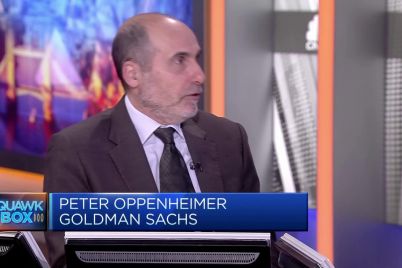 top-goldman-sachs-analyst-says-the-world-is-moving-into-a-new-super-cycle.jpg