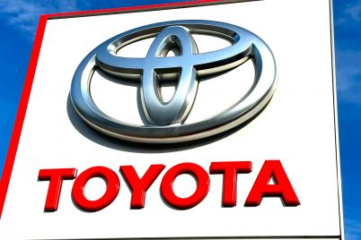 toyota-raises-yearly-profit-forecast-despite-an-expected-9-billion-hit-from-u-s-tariffs-scaled.jpg