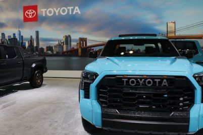 toyotas-us-sales-surge-a-strategic-shift-accelerating-growth.jpg