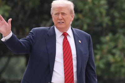 trump-signs-order-allowing-alternative-assets-like-cryptocurrencies-private-equity-in-401ks-scaled.jpg