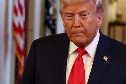 trumps-approval-rating-on-the-economy-drops-to-lowest-of-his-presidential-career-cnbc-survey-finds-scaled.jpg