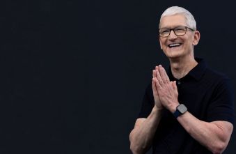u.s.-chipmaking-push-apples-30-billion-breakthrough-with-broadcom.jpg