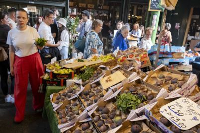 uk-economy-registers-unexpected-01-growth-amidst-headwinds.jpg
