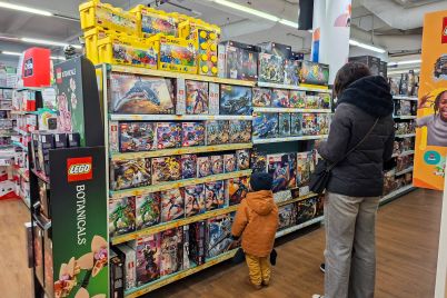 under-mounting-toy-pressures-hasbro-has-a-secret-sauce-that-mattel-hasnt-matched.jpg