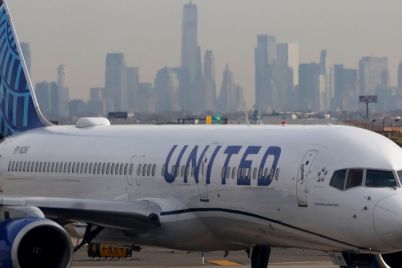 united-airlines-first-quarter-outlook-outpaces-estimates-after-profits-surge-to-end-2024-scaled.jpg