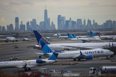 united-airlines-hikes-checked-bag-fee-by-10-as-fuel-prices-continue-to-climb.jpg