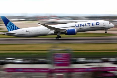 united-airlines-profit-outlook-slashed-amid-fuel-costs-strong-demand-persists.jpg