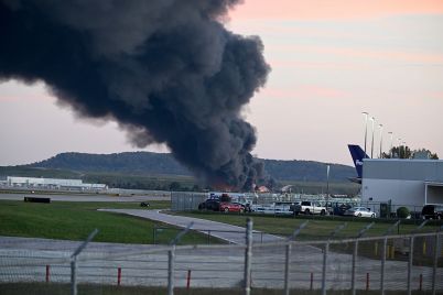 ups-cargo-plane-crash-near-louisville-airport-kills-at-least-3-injures-11.jpg