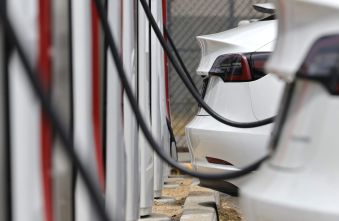 used-evs-a-surging-market-amidst-geopolitical-volatility.jpg