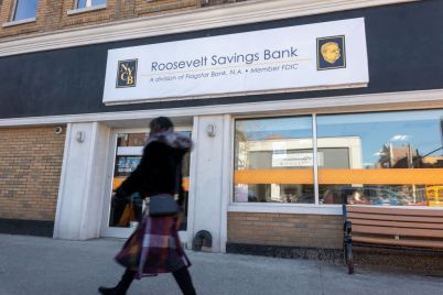 wall-street-is-worried-about-nycbs-loan-losses-and-deposit-levels-as-stock-sinks-below-4.jpg