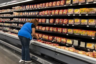 walmart-expands-grocery-discount-for-1-6-million-employees-as-tariffs-renew-inflation-concerns.jpg