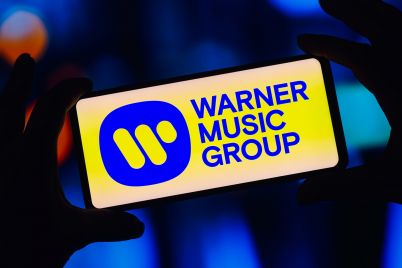 warner-music-to-cut-600-jobs-or-10-of-staff-scaled.jpg