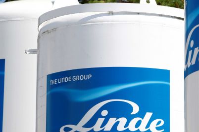 we-own-linde-to-deliver-in-tough-times-it-didnt-disappoint-this-quarter-scaled.jpg