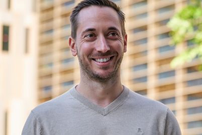 why-this-vc-bet-on-3-billion-ai-firm-elevenlabs-after-one-meeting-with-the-founder-scaled.jpg